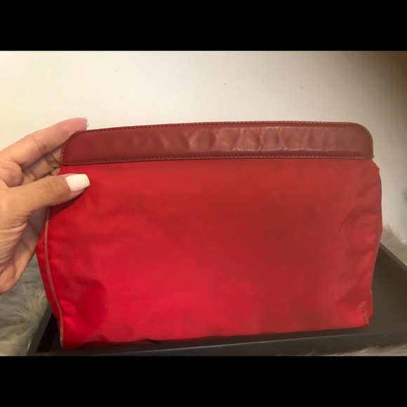💯% Authentic Moschino Red Clutch Cosmetic Handbag - Picture 8 of 16